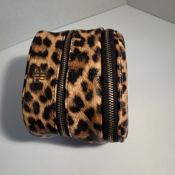 PurseN Cheetah Print Tiara Jewelry Case with Inner Pouches and Zipper Closure - Picture 15 of 15